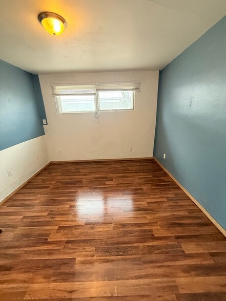 Building Photo - 728 Halley Ave