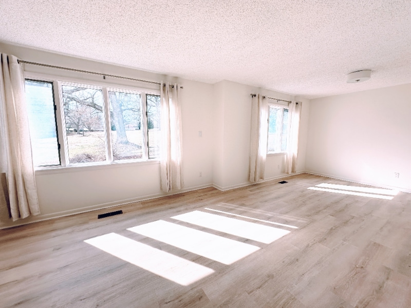 Building Photo - 211 Crowfields Dr