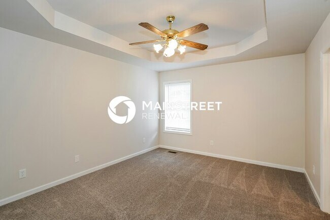 Building Photo - 3 Bedroom Pet-Friendly Home in GOODLETTSVILLE, TN with Main Street Renewal