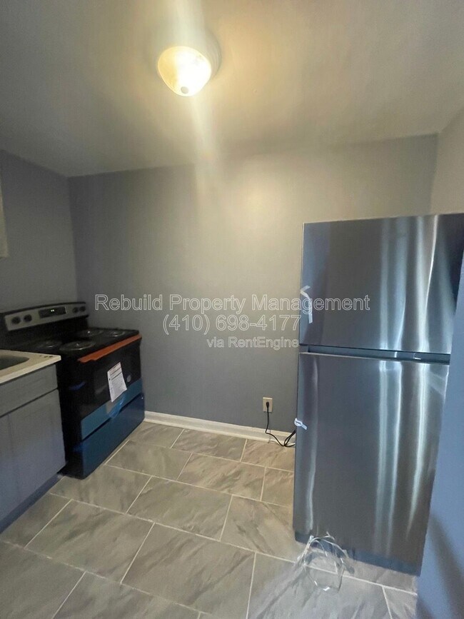 Building Photo - 4037 Edgewood Rd