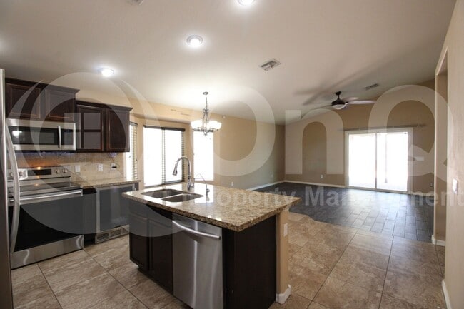 Building Photo - 5513 S 27th Dr