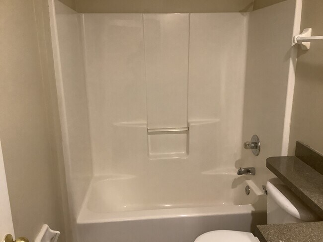 Building Photo - 3268 Volley Dr