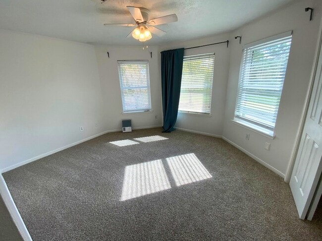 Building Photo - 21623 San Marino Dr