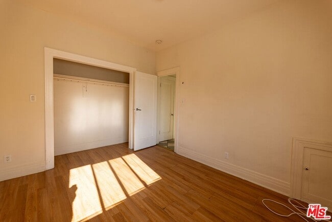 Building Photo - 1420 Alvarado Terrace