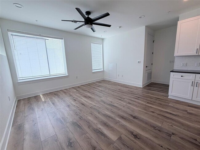 Building Photo - 1417 Kramer Ln