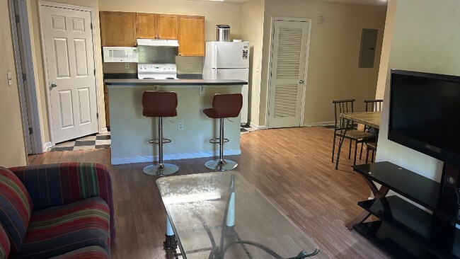 Building Photo - 725 Denali Way