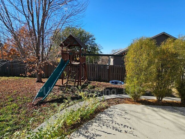 Building Photo - 20911 Cleveland St