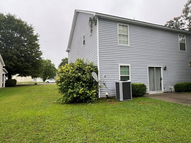 Building Photo - 1666 Mossberg Dr