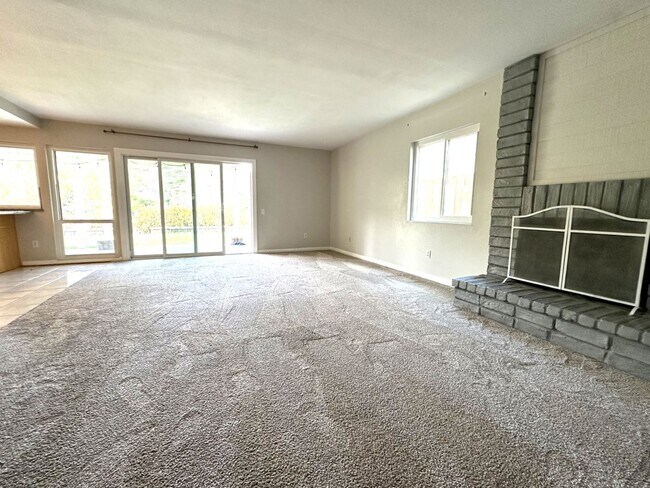 Building Photo - 4BR/3BA House in Rancho Penasquitos - Powa...