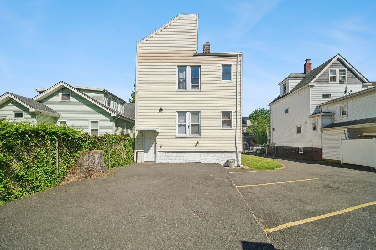 Building Photo - 85 Franklin Terrace