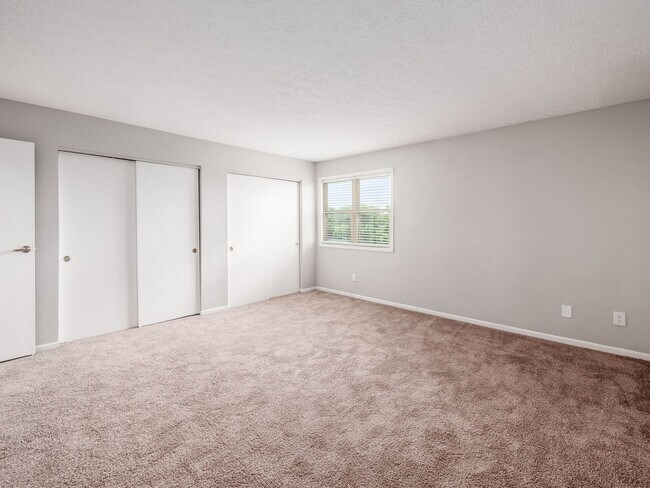 Building Photo - 2017 Queensgate Ln