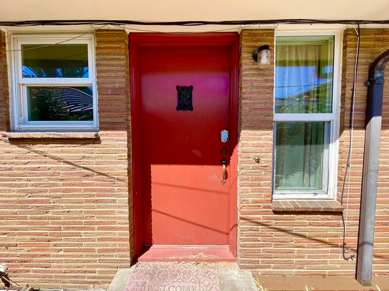 Primary Photo - 4324 3rd Ave NW