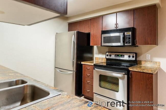 Building Photo - 2 br, 2 bath Condo - 929 3rd Avenue, Kirkl...