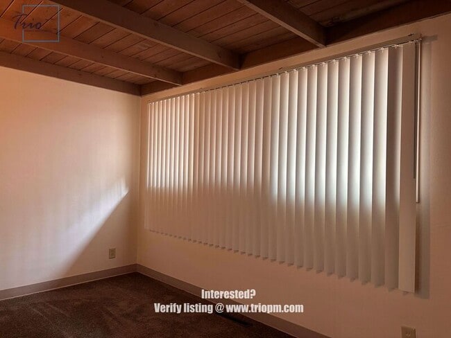 Building Photo - 1889 Hilyard St