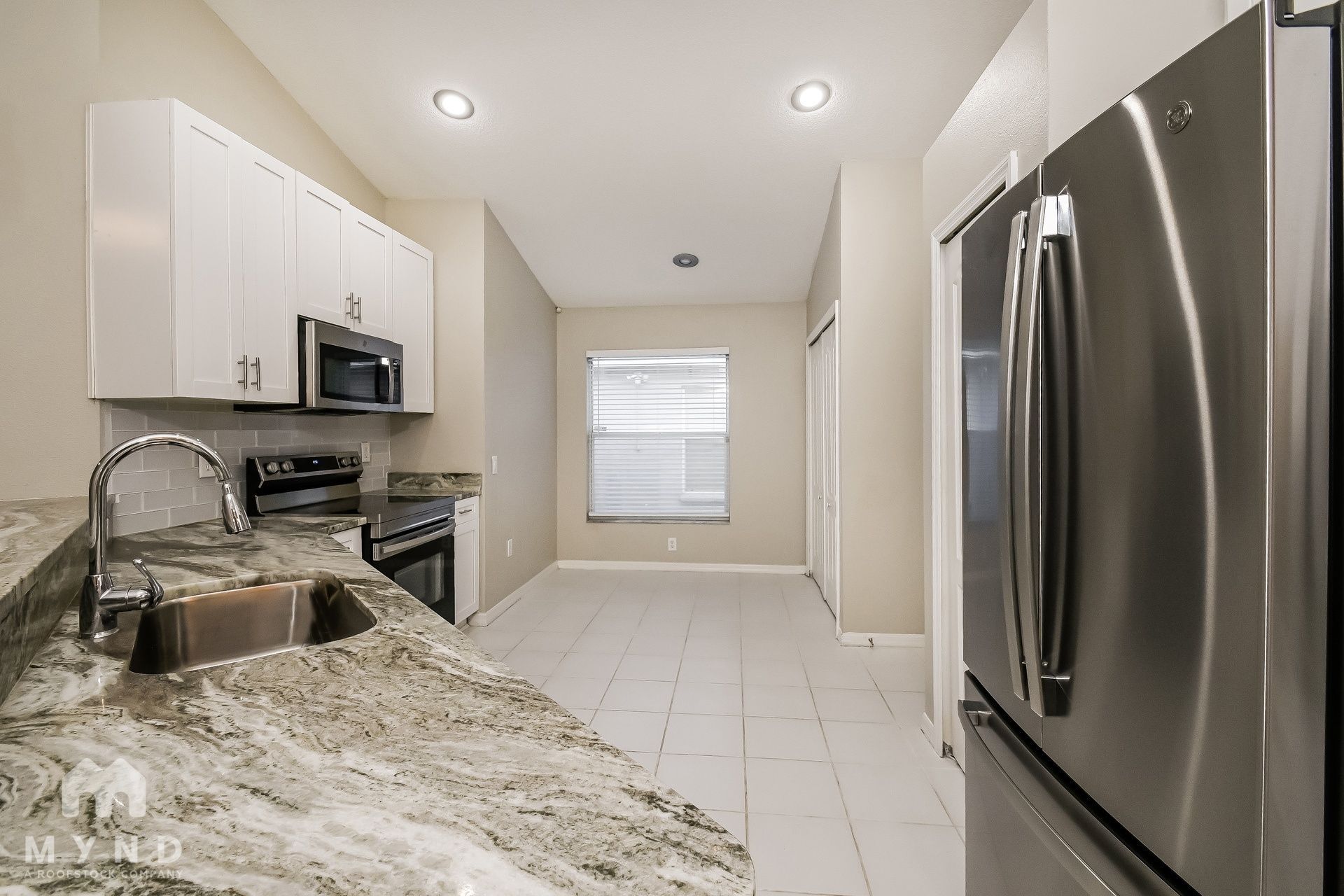 Building Photo - 3844 Bellewater Blvd