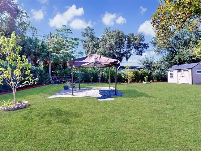 Building Photo - 2502 N Beaumont Ave