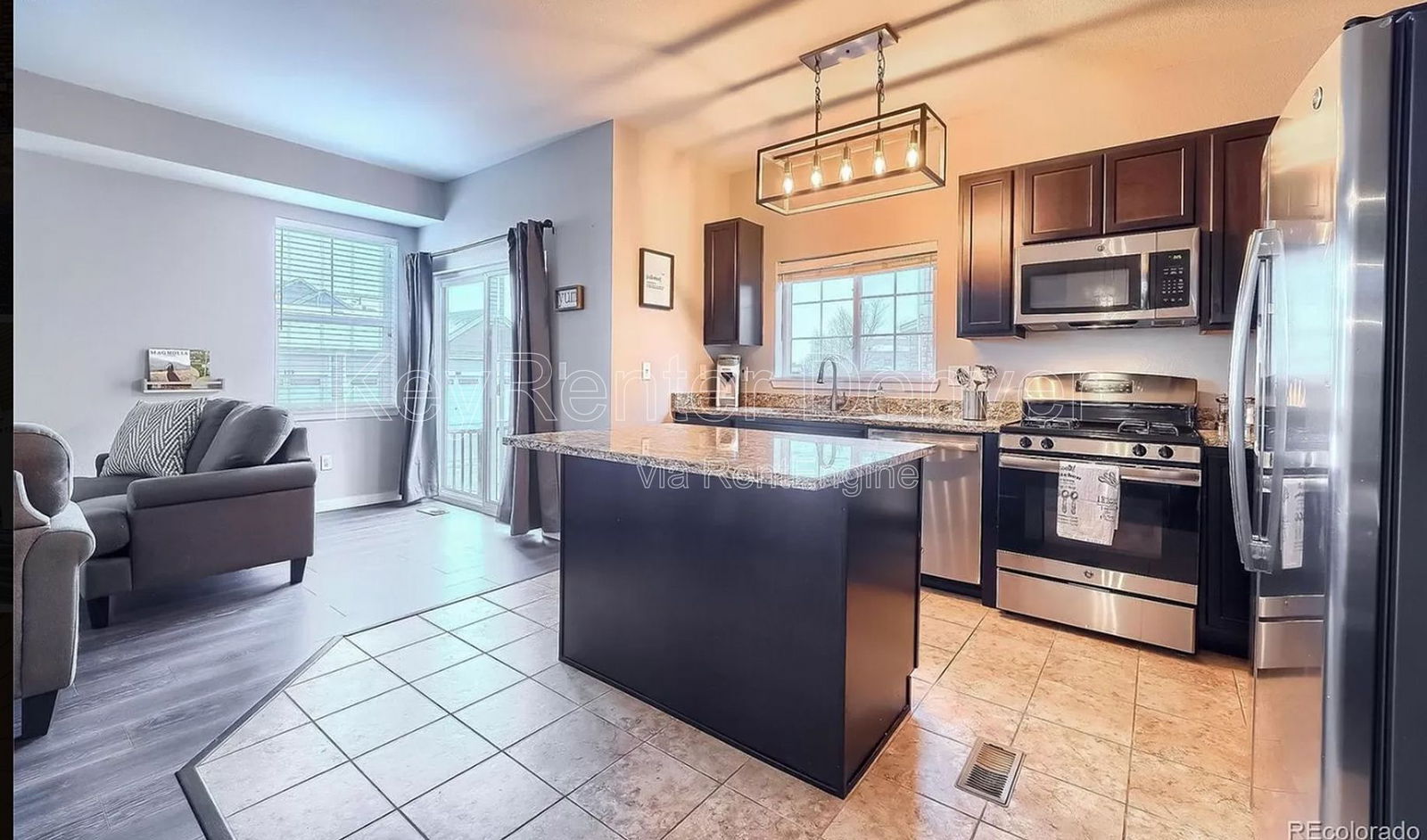 Building Photo - 12872 Jasmine St