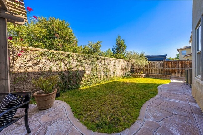 Building Photo - 1687 Picket Fence Dr