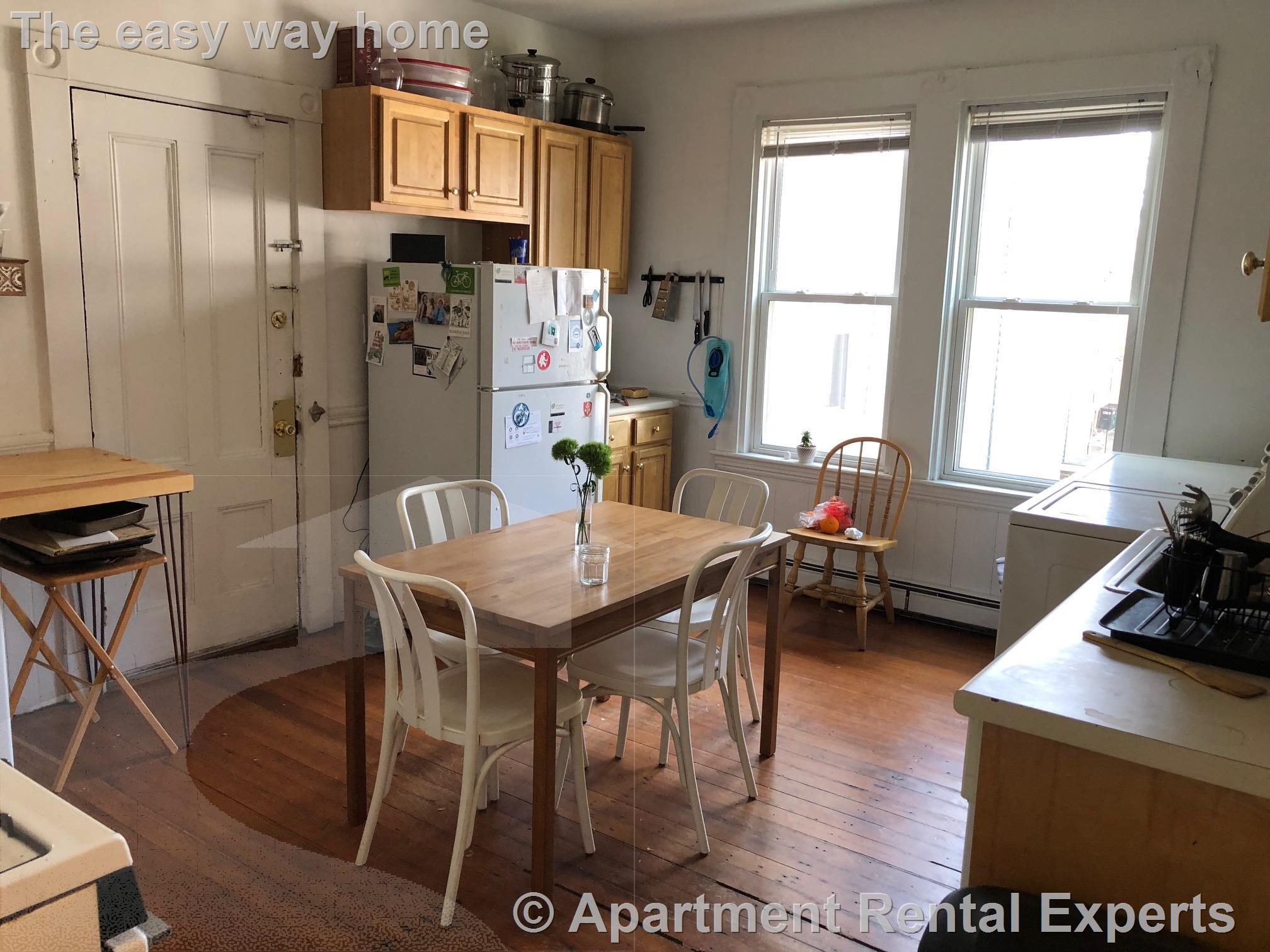 Building Photo - 268 Broadway