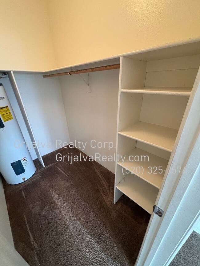 Building Photo - Beautiful 2 Bedroom, 2 Bath Condo for Rent...