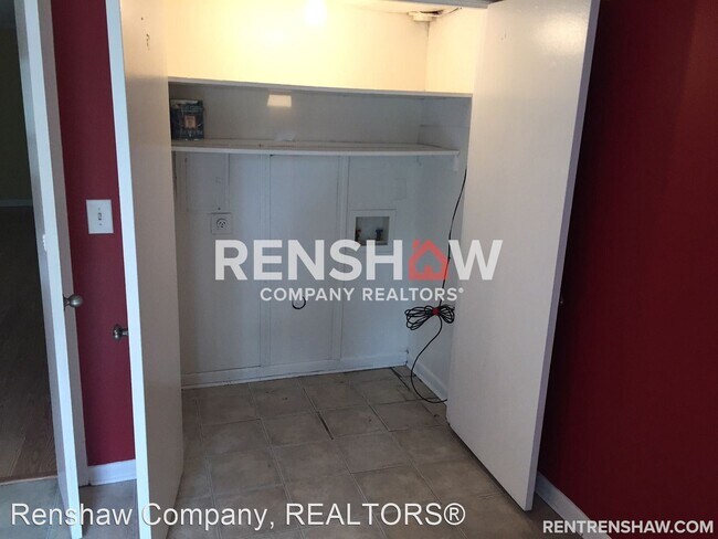Building Photo - 2 br, 1.5 bath House - 1023 June Rd