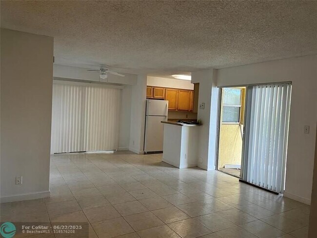 Building Photo - 7680 Westwood Dr
