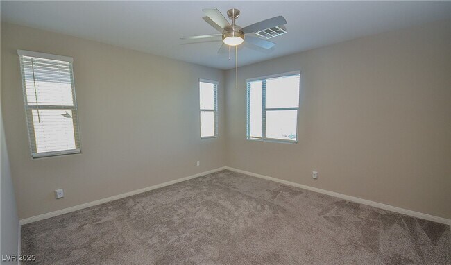 Building Photo - 541 Tokopah Falls St