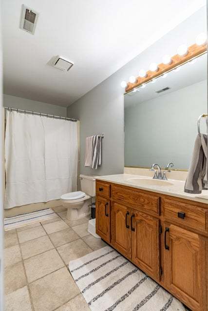 Building Photo - 9885 Belmont Ct