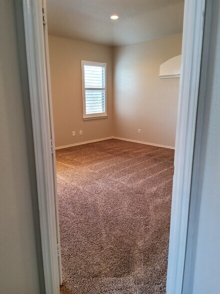 Bedroom 3 - 1310 Cresswell Cv