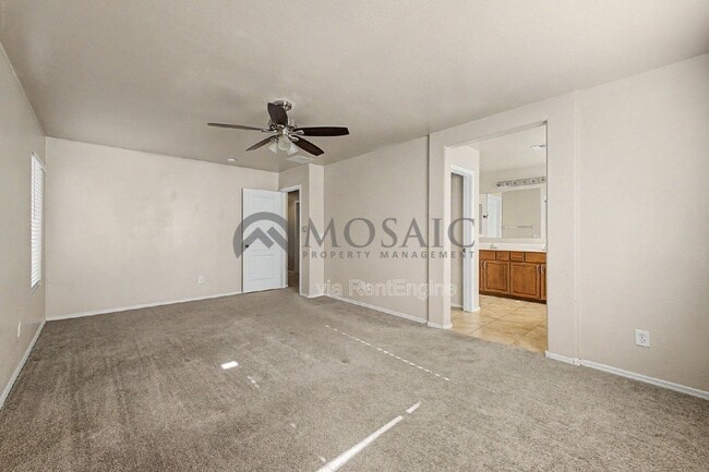 Building Photo - 3784 E Santa Fe Ln
