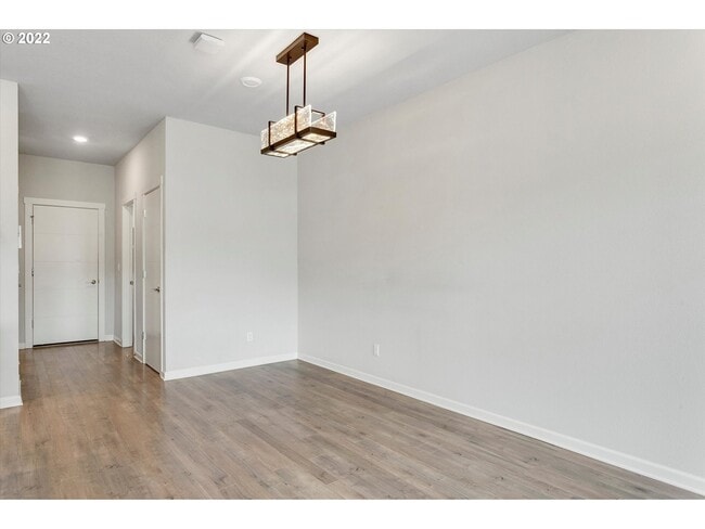 Building Photo - 8037 SE Engelmann St