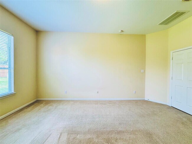 Building Photo - 23247 Dewflower Dr
