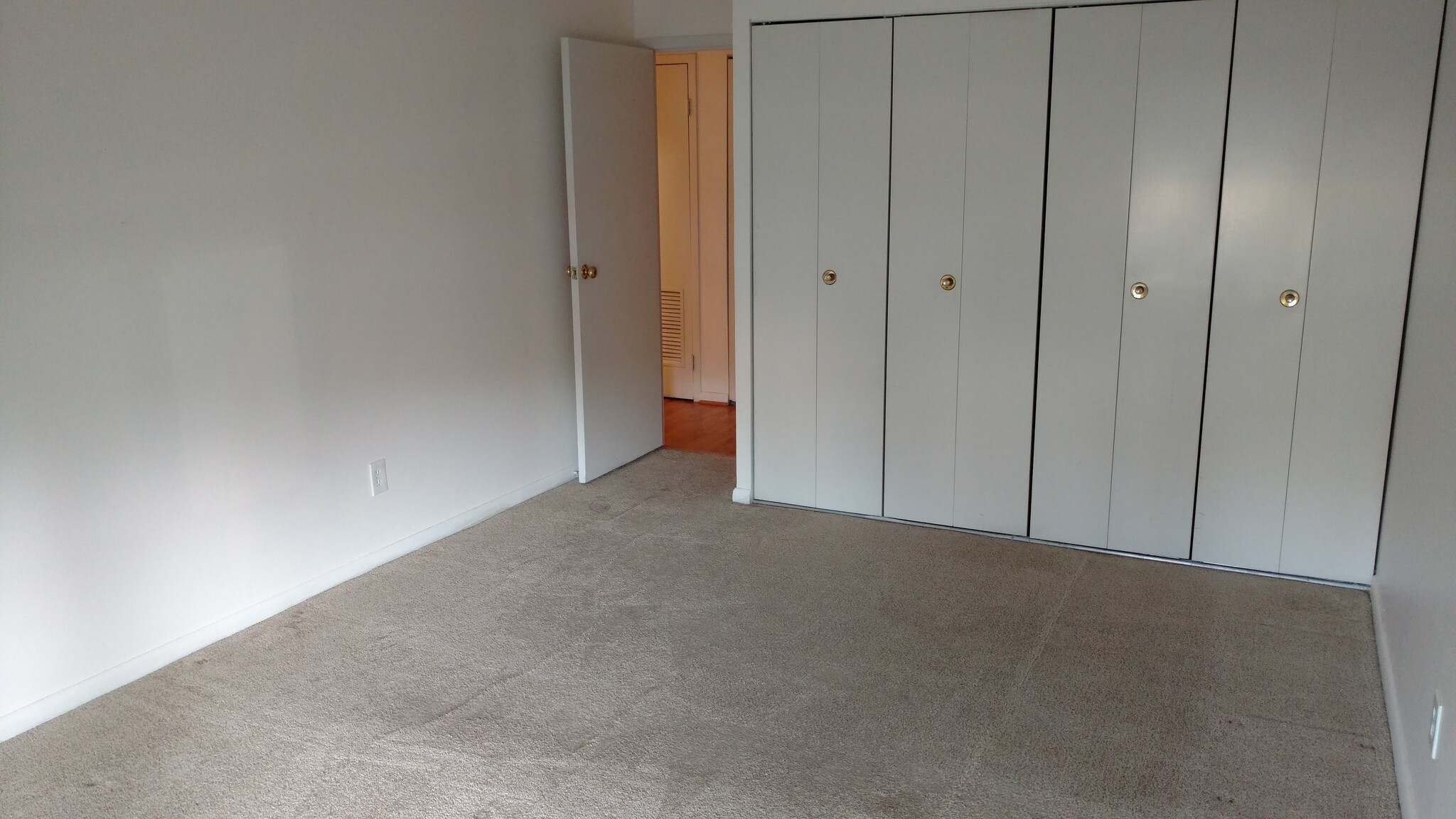 Bedroom - 6001 Arlington Blvd