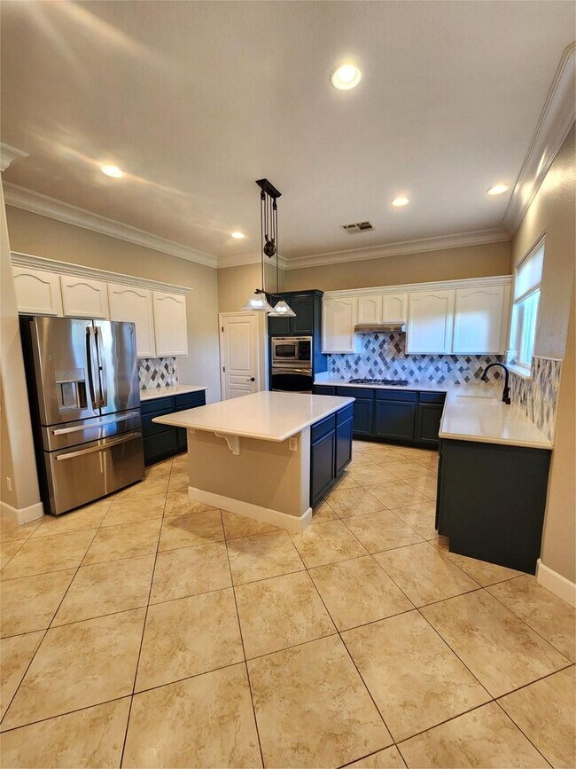 Building Photo - Spacious, Upgraded Single-Story Home in Su...