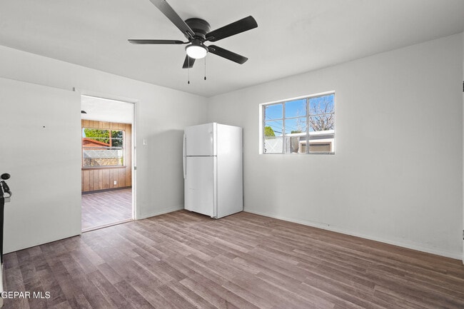 Building Photo - 5017 Sierra Madre Dr