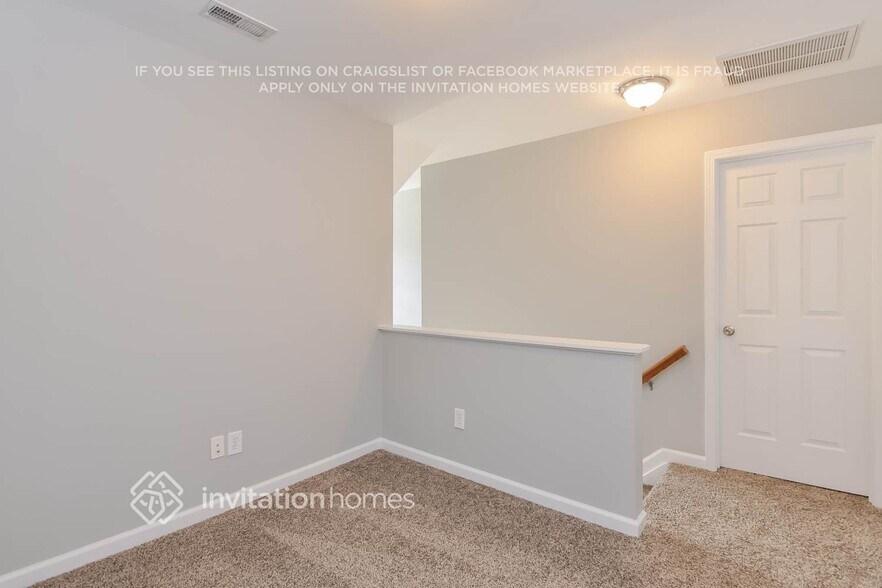 Building Photo - 213 Haywood Ln