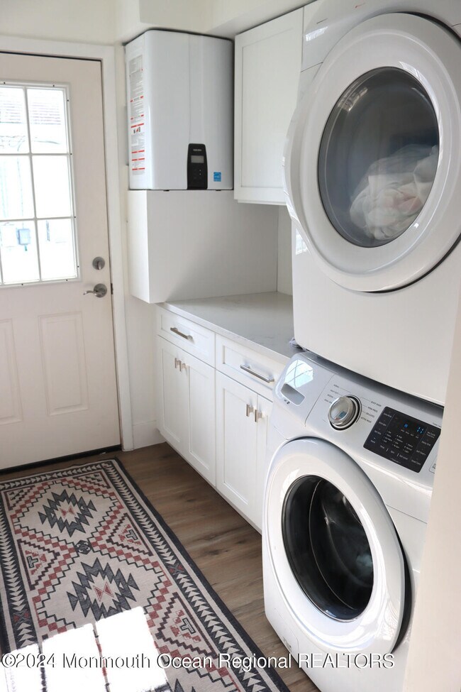 Building Photo - 111 Long Branch Ave