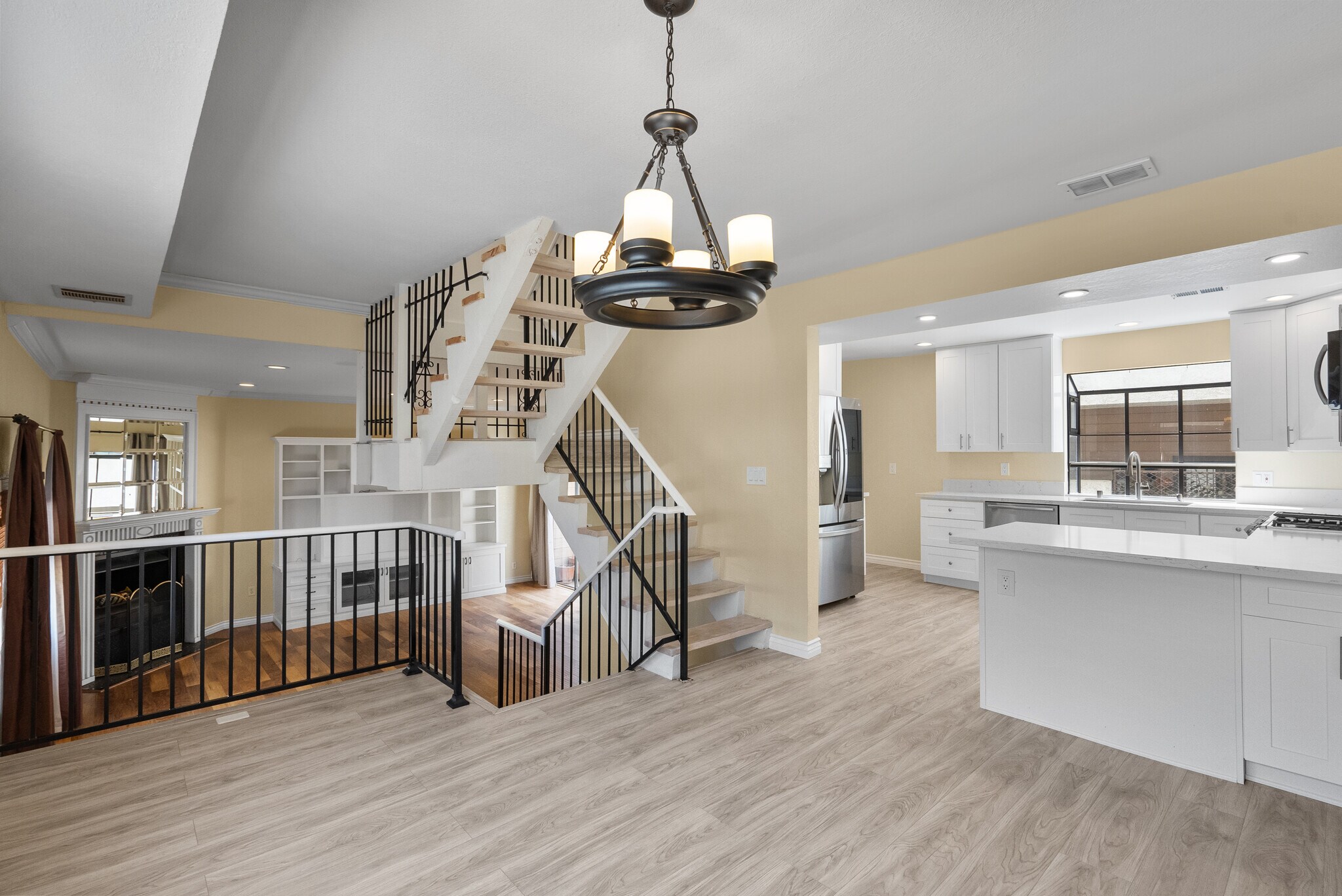 Building Photo - 7650 Topanga Canyon Blvd