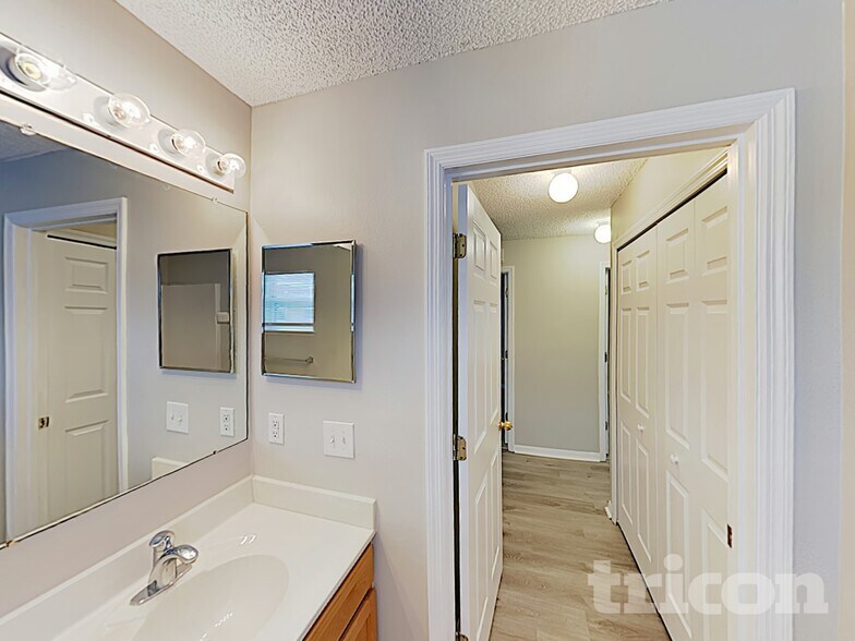 Building Photo - 5204 Juliet Ct