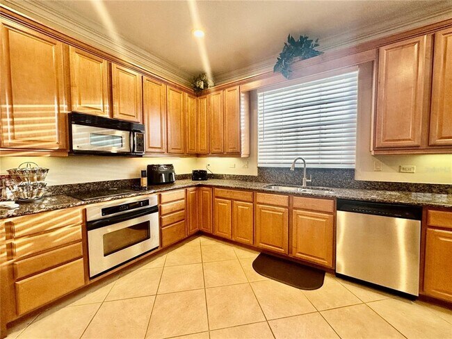 Building Photo - 135 Shoals Cir