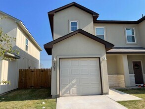 Building Photo - 107 Peruna Dr