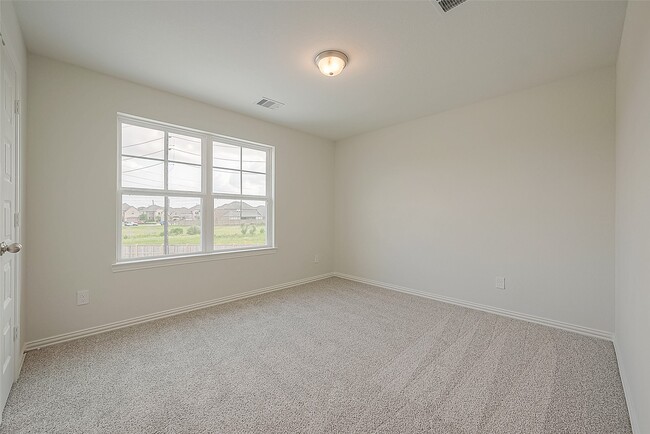 Building Photo - 27966 Western Crk Ct