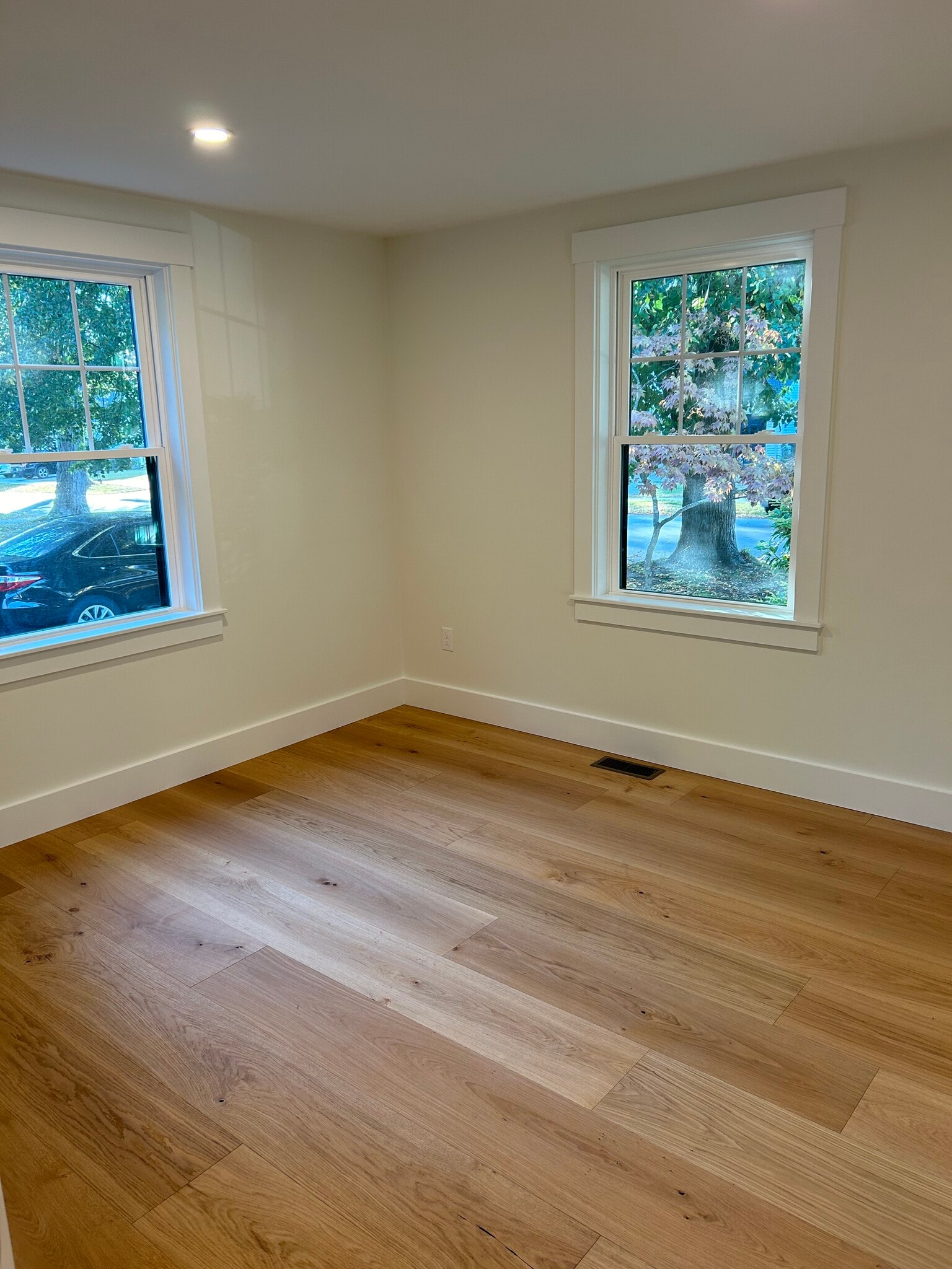 Building Photo - 189 Colonial Dr