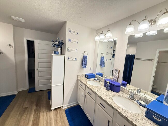 Building Photo - 8616 Tarsus Dr