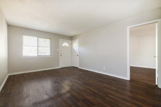 Building Photo - 7127 Glen Terrace