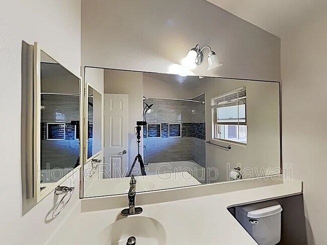 Building Photo - 92-7179 Elele St Apt 104