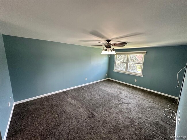 Building Photo - 20828 W Glen Haven Cir