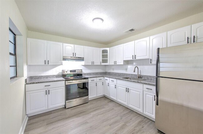 Building Photo - 475 W Ethelene St