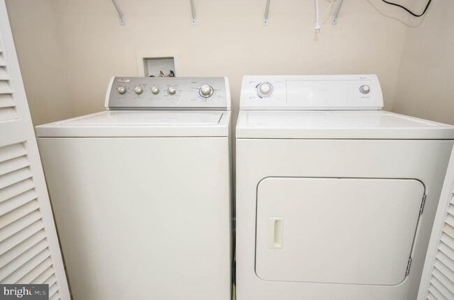 Building Photo - 307 Ridgemont Ave