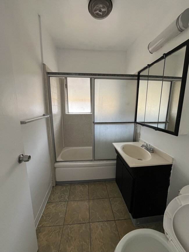 Building Photo - 1417 S Atlantic Blvd